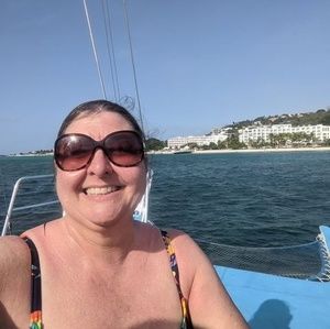 Meet your Posher, Joan